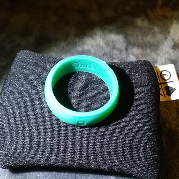 Qalo Silicone wedding band/ Teal color/ size 14 - Picture 2 of 3